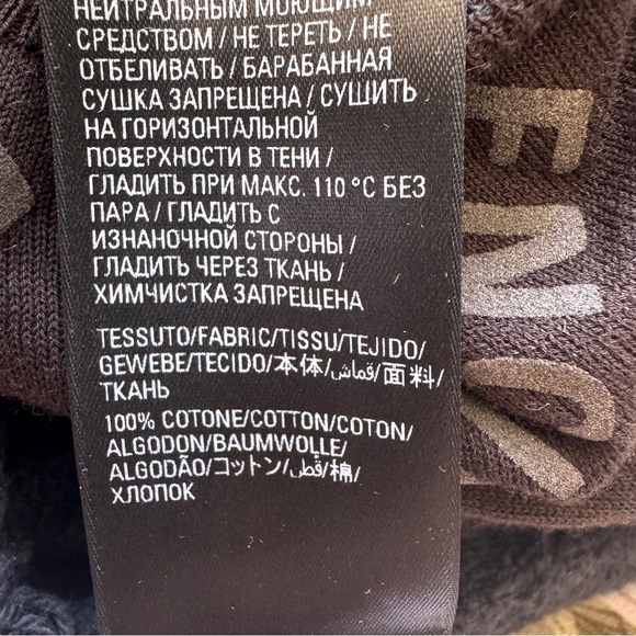 Balenciaga Logo Crop Knit Sweater - Picture 7 of 7